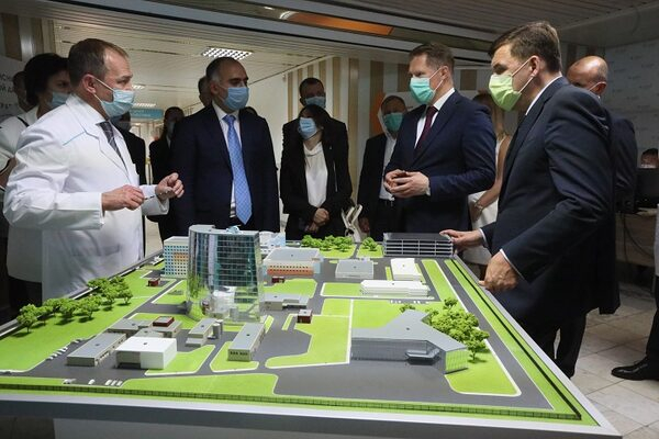 Глава Минздрава РФ Михаил Мурашко высоко оценил передовой опыт Свердловской области по оказанию помощи онкобольным Глава Минздрава РФ Михаил Мурашко высоко оценил передовой опыт Свердловской области по оказанию помощи онкобольным