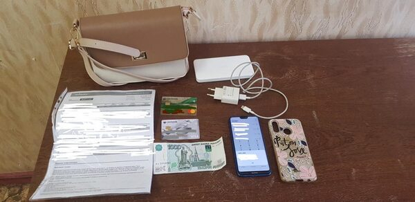 Транспортными полицейскими Прикамья по горячим следам раскрыта кража личного имущества в аэропорту Транспортными полицейскими Прикамья по горячим следам раскрыта кража личного имущества в аэропорту