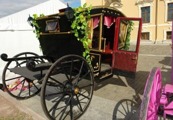 Прокат свадебных карет Прокат свадебных карет
