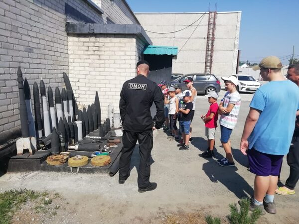 В Челябинске спецподразделения регионального Управления Росгвардии провели экскурсии для воспитанников спортивного клуба «Буревестник» В Челябинске спецподразделения регионального Управления Росгвардии провели экскурсии для воспитанников спортивного клуба «Буревестник»