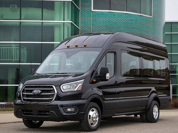 Экономьте с «Балтийским лизингом»: 4 ТО в подарок и сниженные платежи при покупке Ford Transit Экономьте с «Балтийским лизингом»: 4 ТО в подарок и сниженные платежи при покупке Ford Transit