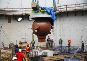 В здании реактора энергоблока №1 Курской АЭС-2 установлен корпус первого главного циркуляционного насоса В здании реактора энергоблока №1 Курской АЭС-2 установлен корпус первого главного циркуляционного насоса