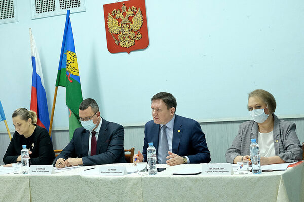 Александр Чурин обсудил с главами районов планы благоустройства и капитальный ремонт Александр Чурин обсудил с главами районов планы благоустройства и капитальный ремонт