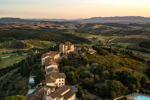 5   Toscana Resort Castelfalfi