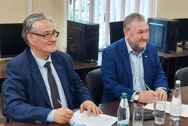 ИнфоТеКС и ТУСУР договорились о развитии суверенных технологий доверенного взаимодействия ИнфоТеКС и ТУСУР договорились о развитии суверенных технологий доверенного взаимодействия