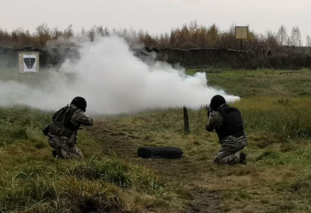 Сотрудники тюменского ОМОН Росгвардии провели комплексные занятия в полевых условиях Сотрудники тюменского ОМОН Росгвардии провели комплексные занятия в полевых условиях