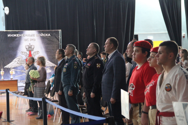 В Тюмени руководитель областного управления Росгвардии стал почётным гостем памятного кубка Вооруженных Сил Российской Федерации В Тюмени руководитель областного управления Росгвардии стал почётным гостем памятного кубка Вооруженных Сил Российской Федерации