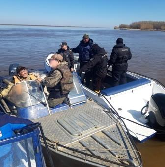 Около 150 нарушений правил добычи водных биоресурсов пресечено в Югре с августа при содействии Росгвардии Около 150 нарушений правил добычи водных биоресурсов пресечено в Югре с августа при содействии Росгвардии