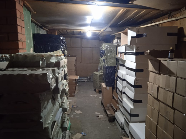 При содействии Росгвардии на Урале ликвидирован склад контрафактной табачной продукции При содействии Росгвардии на Урале ликвидирован склад контрафактной табачной продукции