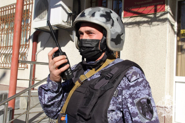 Сотрудники вневедомственной охраны Росгвардии отмечают профессиональный праздник Сотрудники вневедомственной охраны Росгвардии отмечают профессиональный праздник