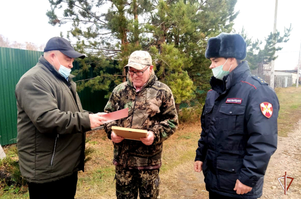 В Зауралье ветеранов вневедомственной охраны Росгвардии поздравили с профессиональным праздником В Зауралье ветеранов вневедомственной охраны Росгвардии поздравили с профессиональным праздником