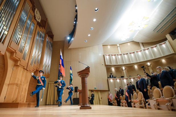 Начальник югорского управления Росгвардии принял участие в церемонии вступления в должность главы Ханты-Мансийска Начальник югорского управления Росгвардии принял участие в церемонии вступления в должность главы Ханты-Мансийска