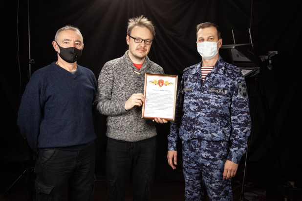 Представители Росгвардии поздравили югорских журналистов со Всемирным днем телевидения Представители Росгвардии поздравили югорских журналистов со Всемирным днем телевидения