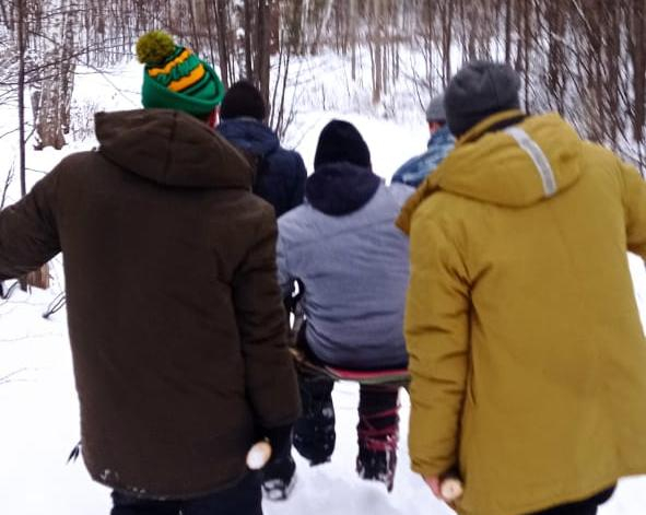 Росгвардейцы спасли упавшего со скалы туриста на Урале Росгвардейцы спасли упавшего со скалы туриста на Урале