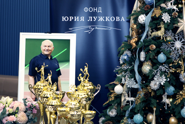 Теннисный турнир «Кожаная Кепка 2023» памяти Юрия Лужкова поддержали известные спортсмены