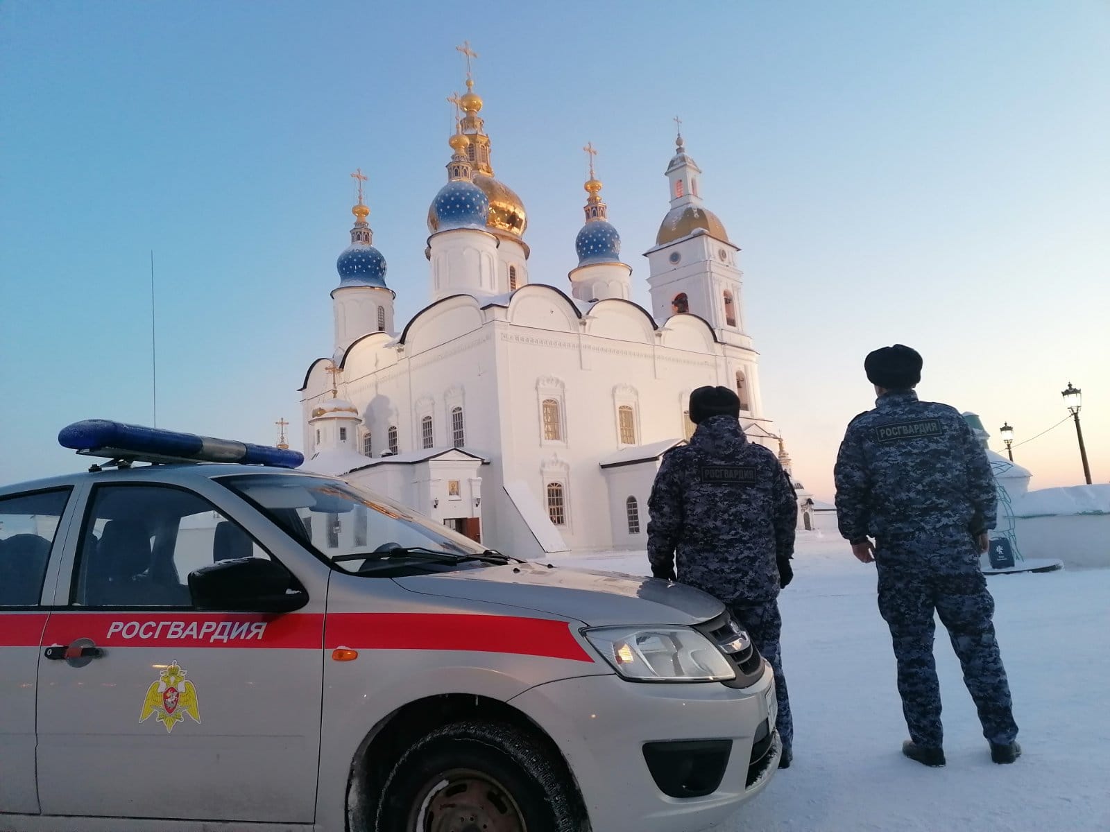 Полиция охраняет храмы на Рождество